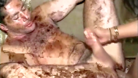 Trans shemale gets her ass nailed in a homemade scene