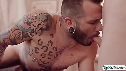 Great blonde gets fucked deepthroat in the ass by her client