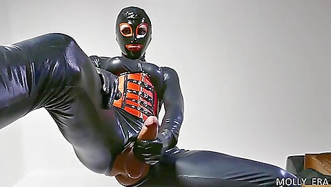 Solo fetish video with a sexy girl taking a big cock