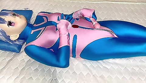 Sexy amateur porn with a hottie masturbating in her fetish