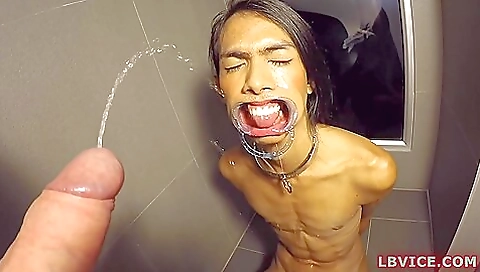 Blonde with big natural tits pisses after a blowjob